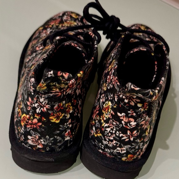 Bodacious BearPaw Booties! - Picture 2 of 6